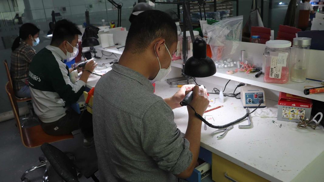 Standard Dental Lab Co., Limited linha de produção do fabricante